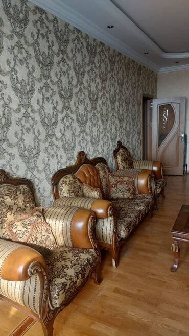 qarayev obyekt: Qaraev metrosuna yaxin yerləşən ümumi sahəsi 130 kv,m olan,3 otaqlı — 6