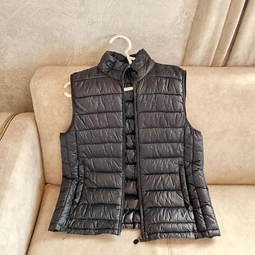 Qara rəngli şişmə kişi jileti - Model: quilted/şişmə jilet, dik