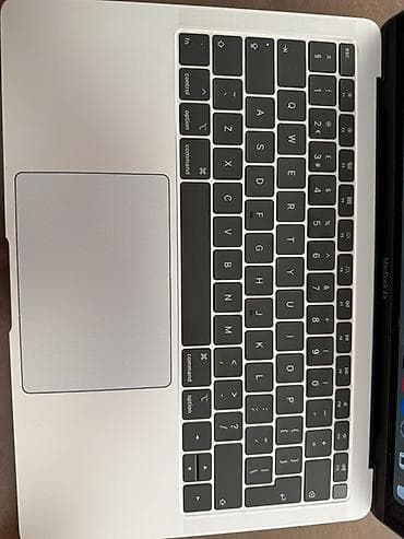 en ucuz apple macbook air: MacBook Air 13” 2018 satılır. Vəziyyəti yaxşıdır, hər şeyi işlək — 6