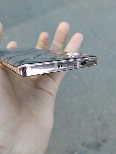 xiaomi redmi note 9 's: Xiaomi 12 — 4