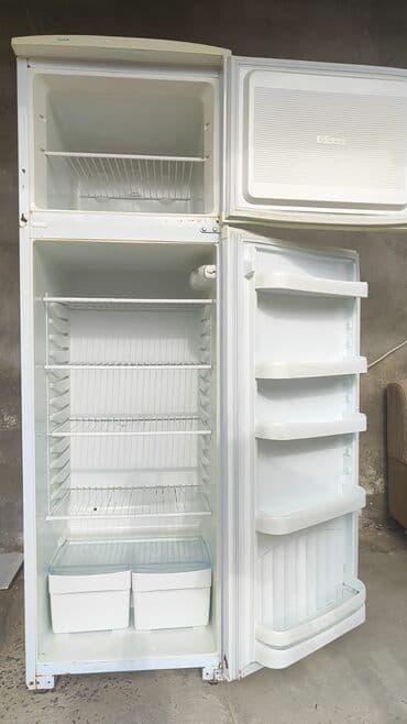 İçki texnikası: İki qapılı soyuducu Nordfrost - Yuxarıda ayrıca dondurucu bölmə — 1