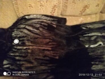 Təzədir.Süni kürk.400m alınıb . Ölçü uyğun olmadığı üçün satılır .Heç