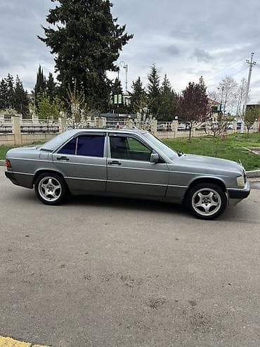turbo az opel astra: Mercedes-Benz 190 (W201): 2 l | 1992 il Sedan — 3