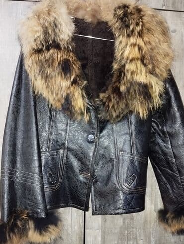 женские кожаные косухи: Təmiz deriden qadın üçün gödəkcə.mexi tökülmür temiz originaldır. 38 — 2