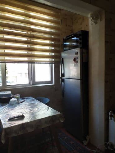 9 ci mikrorayon satilan evler: Bakı, 8-ci kilometr, 1 otaqlı, Köhnə tikili, m. Qara Qarayev, 35 kv. m — 6