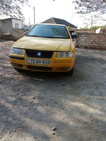 xacmazda ucuz avtomabiller: Avtomobil: Sarı rəngli sedan, Azərbaycan qeydiyyat nişanı 15-BV-659 — 1