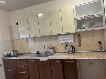 pasyolka kirovda satilan heyet evleri: Mətbəx mebeli dəsti Uzunluğu 3metr 17sm Material: Həsənoğlu mətbəx — 2