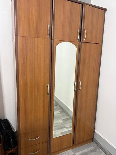 şkaflar ucuz: 3 qapılı, Güzgülü, Qəhvəyi, Taxta, Açılan, Düz dolab — 2