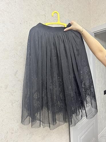 Plaşlar: Qadın geyim dəsti – 3 fərqli tunika/kofta 1) Qara fonlu, rəngarəng — 7