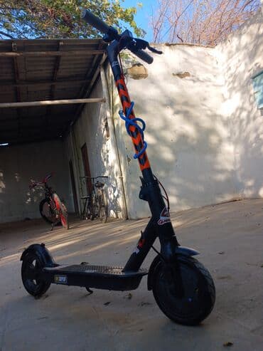 Musiqi alətləri: Skuter problemi yoxdu 2 ay əvvəl 800 manata alınıb qabağ təkərini — 2