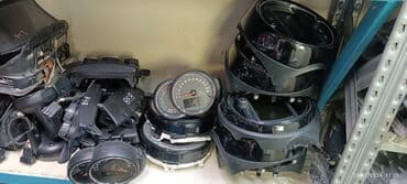 w202 sukan: MINI markalı, dəri örtüklü sükan. Funksional düymələri və erqonomik — 4