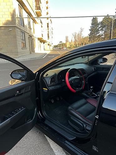 balans matic: Hyundai Elantra: 1.6 l | 2017 il Sedan — 9