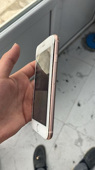 philips xenium 9@9d: IPhone 8, Qızılı, Barmaq izi — 7