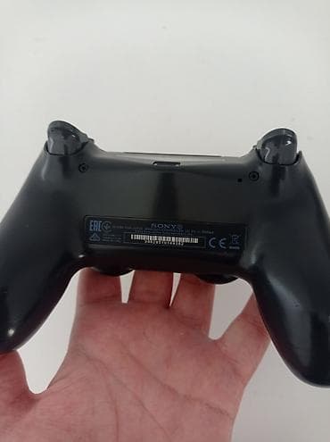 qulaqciq ucuz: PlayStation 4 A Klas pult ideal Vəziyyətdədir Knopkalarının hamsı — 2