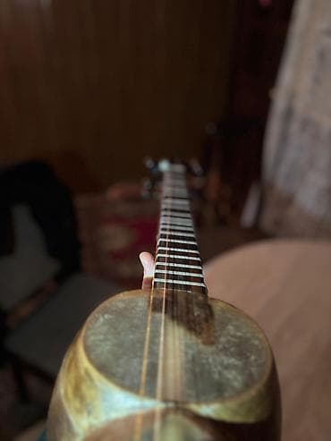 tar satılır: Tar satılır. Alət yaxşı vəziyyətdədir, səsi təmiz və dolğundur. Heç — 9