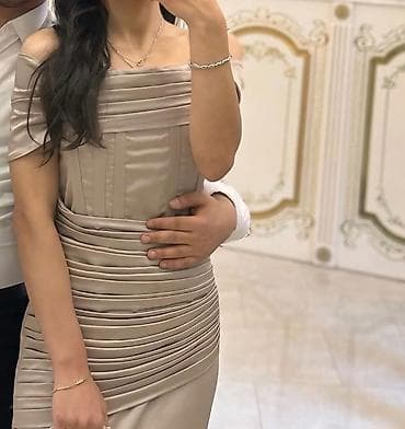 Geyim özümə aiddir nişanım üçün tikdirmişdim.Cəmi 2 dəfə geyinilib