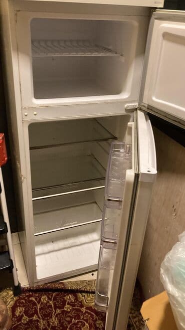 shivaki холодильник: Б/у 2 двери Shivaki Холодильник Продажа, цвет - Белый — 3