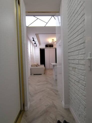 yeni guneşlide heyet evleri: Sumqayıt Baxca Şəhər yaşayış kompleksində,2 otaq studyo mətbəx,əla — 9