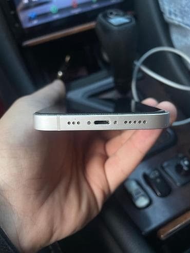 iphone 17 pro silver: IPhone 13, Ağ — 6