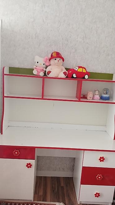 Mebel: Uşaq/yeniyetmə otağı üçün masa və rəfli iş stolu - Rəng: ağ-qırmızı — 2