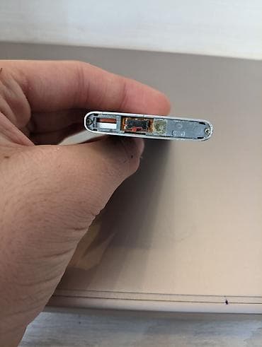 mini səs yazan: Salam her vaxtiniz xeyir Apple iPod nano (2-ci nəsil) – 2 GB, gümüş — 6