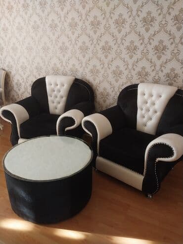 divan 2 əl: Divan, İşlənmiş, Açılan, Nabuk, Çatdırılma yoxdur — 2