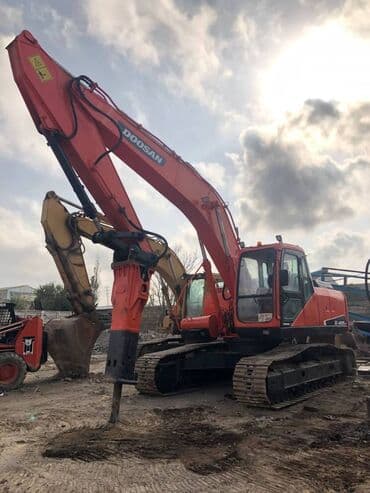 traktor 892 qiymeti: Ekskavator icarəsi. Hal hazırda dağıdıcı rokson qoşuludu, işə lazım — 1