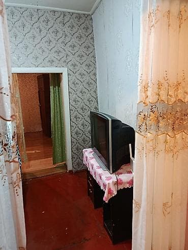 ağ şeherde kiraye evler: Səhərin mərkəzində 2 otaqlı həyət evi kirayə verilir ev ailəyə — 6