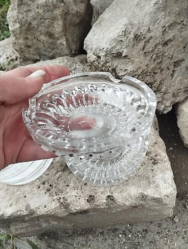 plastik su: Külqabılar: Şüşə 1₼. dəmir 2₼ - Materiallar: paslanmayan polad və — 4