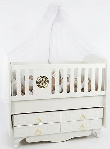 Oğlan və qız üçün, Dördbucaq, Beşik, Dəst ilə, Yellənmə mexanizm ilə