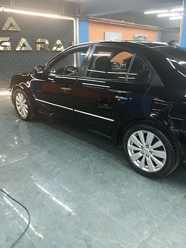 daewoo super salon: Hyundai sedan – qara rəng, şəhər və tras üçün komfortlu ailə — 5