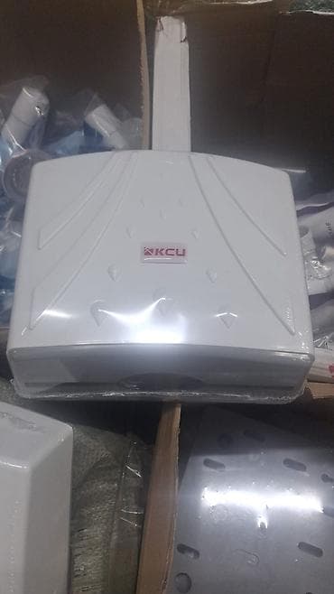Aform Professional kağız dəsmallıq dispenseri - Divara montaj olunan — 2