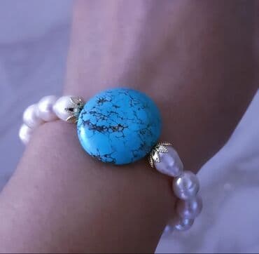 Təbii daşlardan hazırlanmış əl işi bilərzik - Mərkəzdə iri, damarlı