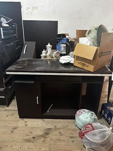 угловой офисный стол: Ofis mebel dəsti Tərkib: - Menecer stolu: L formalı, iş səthində — 8