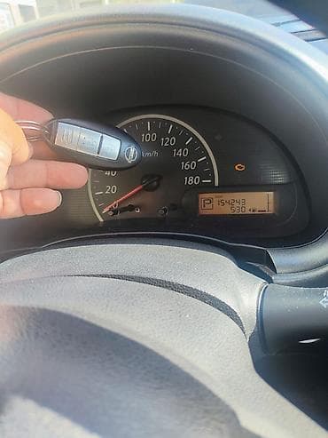 1997 nissan sunny: Nissan March: 1.2 l | 2011 il Hetçbek — 10