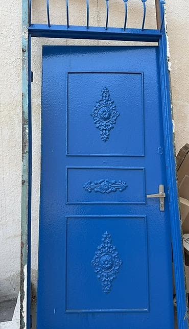 kreditle qapi: Mavi rəngli metal giriş qapısı və çərçivəsi - Material: qalın — 2