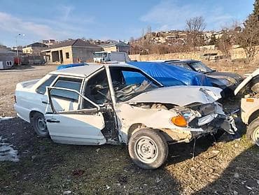 VAZ (LADA) 2115 Samara: 1.6 l | 2011 il Sedan