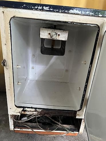 ikinci el corek pecleri: Kompakt vintaj soyuducu korpusu - Tək qapılı, üstü düz səthli korpus — 4