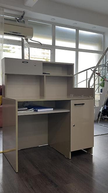 divan ofis: Resepsiyon stolu - Ön paneldə yazı və loqo, ləkə salmadan çıxarılır — 2