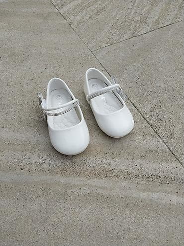 Туфли: Uşaq ayaqqabıları dəsti
Ölçüsü 19-22 — 8