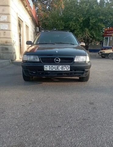 Alfa Romeo: Opel Astra: 1.8 l | 1995 il Universal — 1