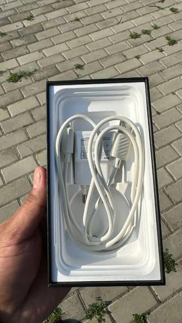 modem satılır: IPhone 11 Pro — 3
