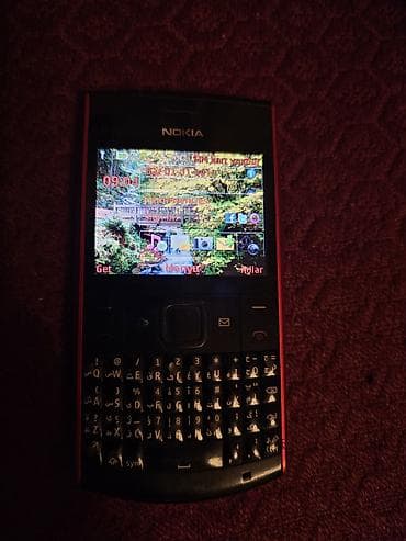 Nokia rəng - Qırmızı, Düyməli