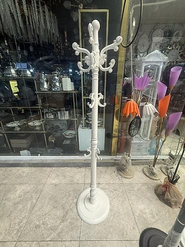унитаз б у: Ağ rəngli klassik dizayna malik döşəmə askılığı - Material: taxta — 1