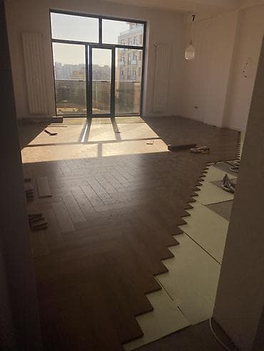 Parket döşəmə xidməti – “əl vəzilərilə balıqqulağı (herringbone)