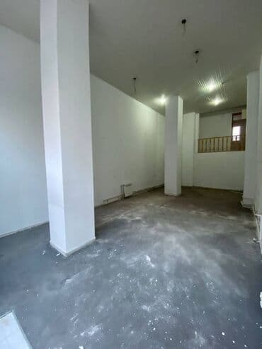 xacmaz obyekt: Əhmədli metrosunun yaxınlığında neapolda yol kənarı 1-ci mərtəbəsində — 11