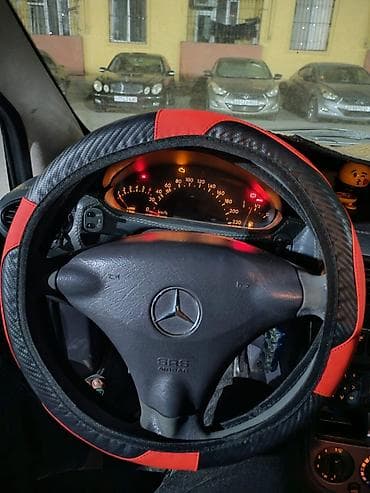 maşınlar mersedes: Mercedes-Benz A 160: 1.6 l | 2004 il Hetçbek — 2