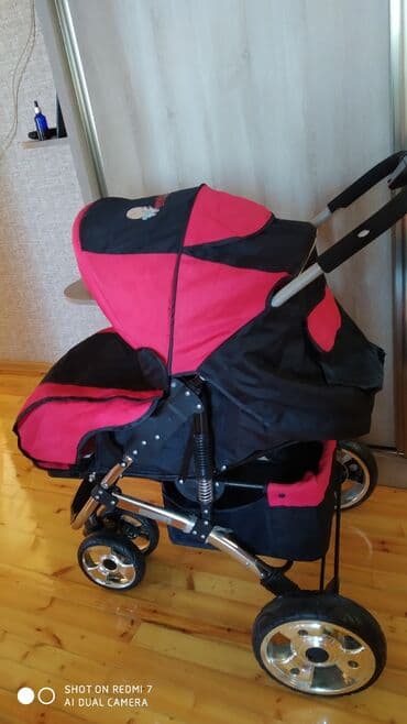 Uşaq arabası.Yenidən seçilmir! Hər sezon isdifadə etmək olur,usaq həm