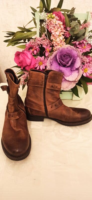 brend qadin ayaqqabilari: Ölçü: 40, İşlənmiş — 2