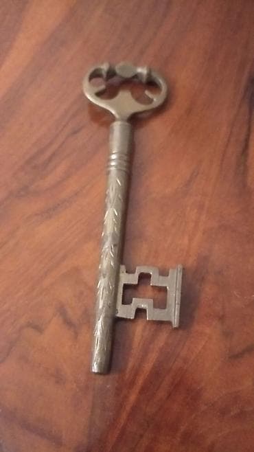 Nəqliyyat: Antik üslubda metal skelet açar - Material: bürünc/metal ərintisi - — 1